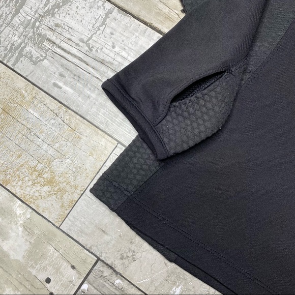 North face Pull over - Picture 3 of 5